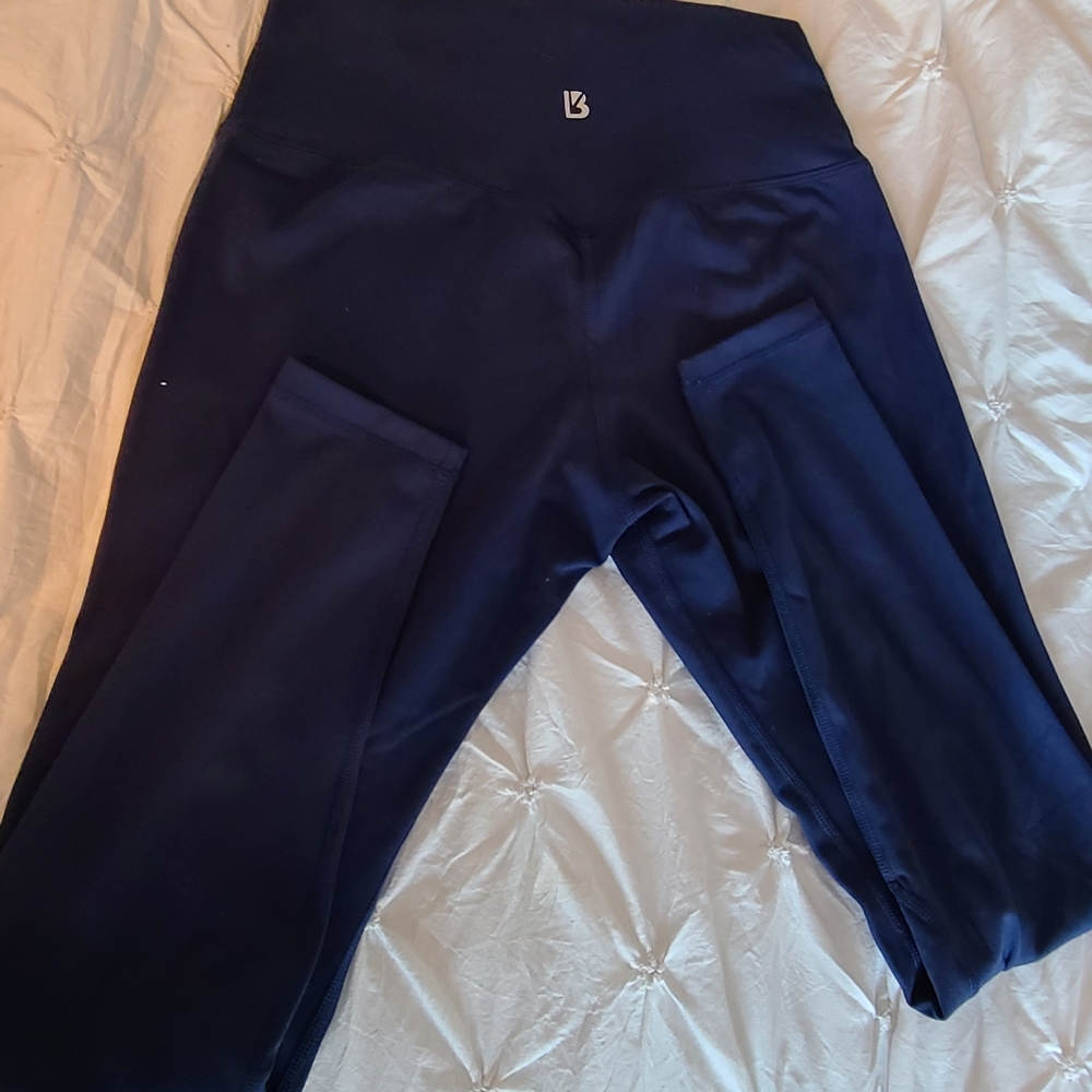 BUFFBUNNY Dreamy Leggings - Medium